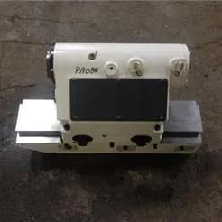 مجموعه‌ای از عملگرهای هیدرولیکی برای دستگاه تراش CNC
 - تصویر 2