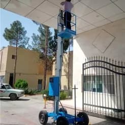 بالابرهای برقی و نفربر، اجاره با بهترین قیمت.

