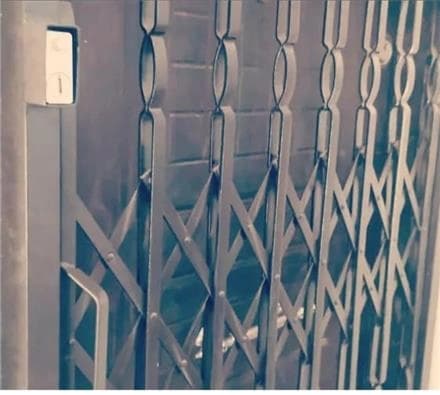 نرده حفاظ آکاردئونی تکساز
 - تصویر 1