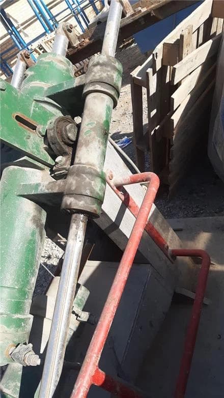 عرضه کننده بلور و شیشه استاکر
 - تصویر 1