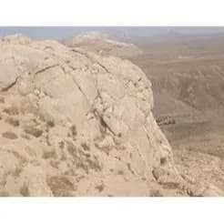 مرمریت کرم رنگ، از دل کوهستان
