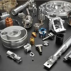 خدمات فرزکاری CNC سه و چهار محور ارائه می‌شود.
