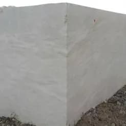 معدن مرمریت کرم روشن آماده بارگیری و فروش است.
