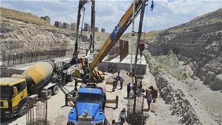 کاشت شمع، سبدگذاری و بتن‌ریزی
 - تصویر 1