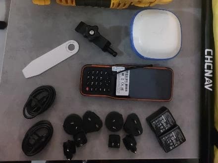 دستگاه گیرنده چندفرکانسه CHCNAV مدل i73
 - تصویر 1