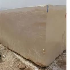 معدن مرمریت کرم نی ریز آماده واگذاری است.

