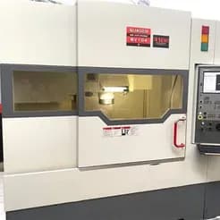 ماشین فرز عمودی CNC کوئزر
